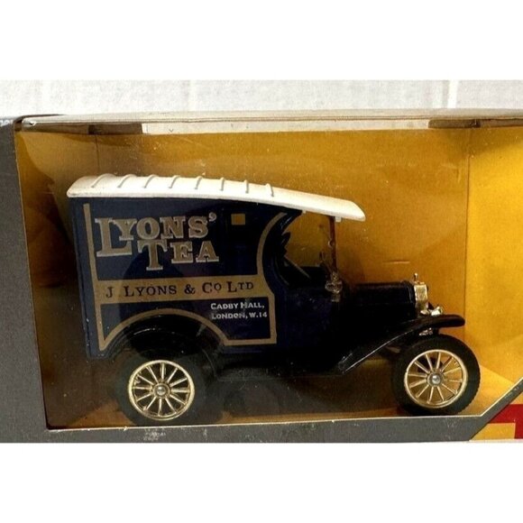Corgi Die Cast C865 Ford Model T 1915  J Van Lyons Co LTD Tea Blue Original Box - Picture 1 of 4